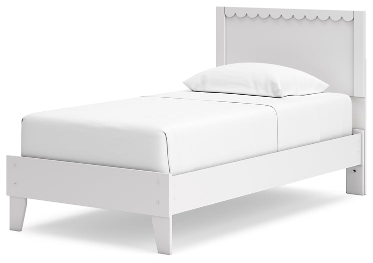 Ashley Express - Hallityn  Panel Platform Bed